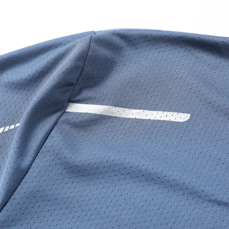 Men's Quick Drying Sports T-Shirt - Breathable Outdoor Tee