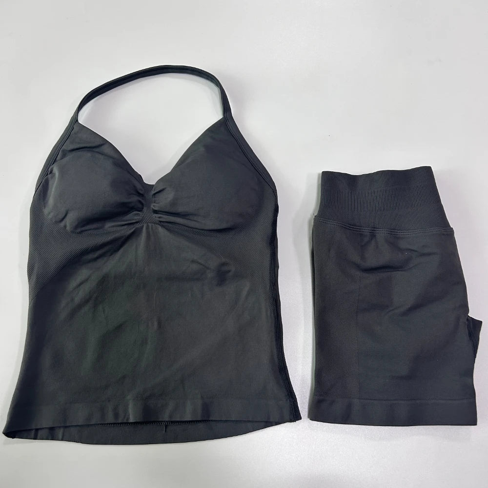 Women's 2-Piece Gym Set - Backless Tank Top & Seamless Shorts